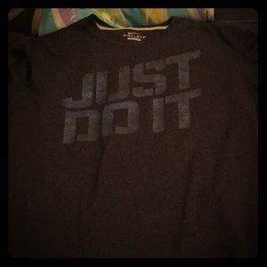 Nike dry fit short sleeve t-shirt